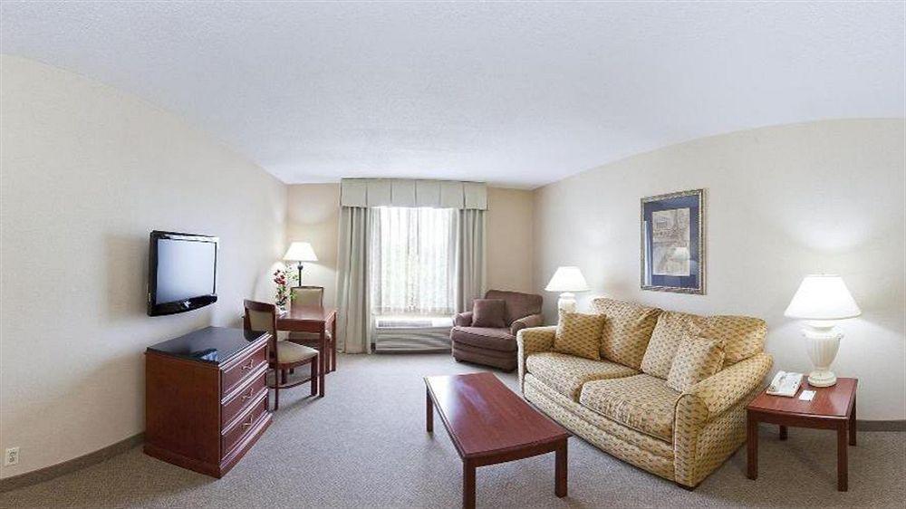 Holiday Inn Little Rock-Airport-Conference Center By Ihg Экстерьер фото