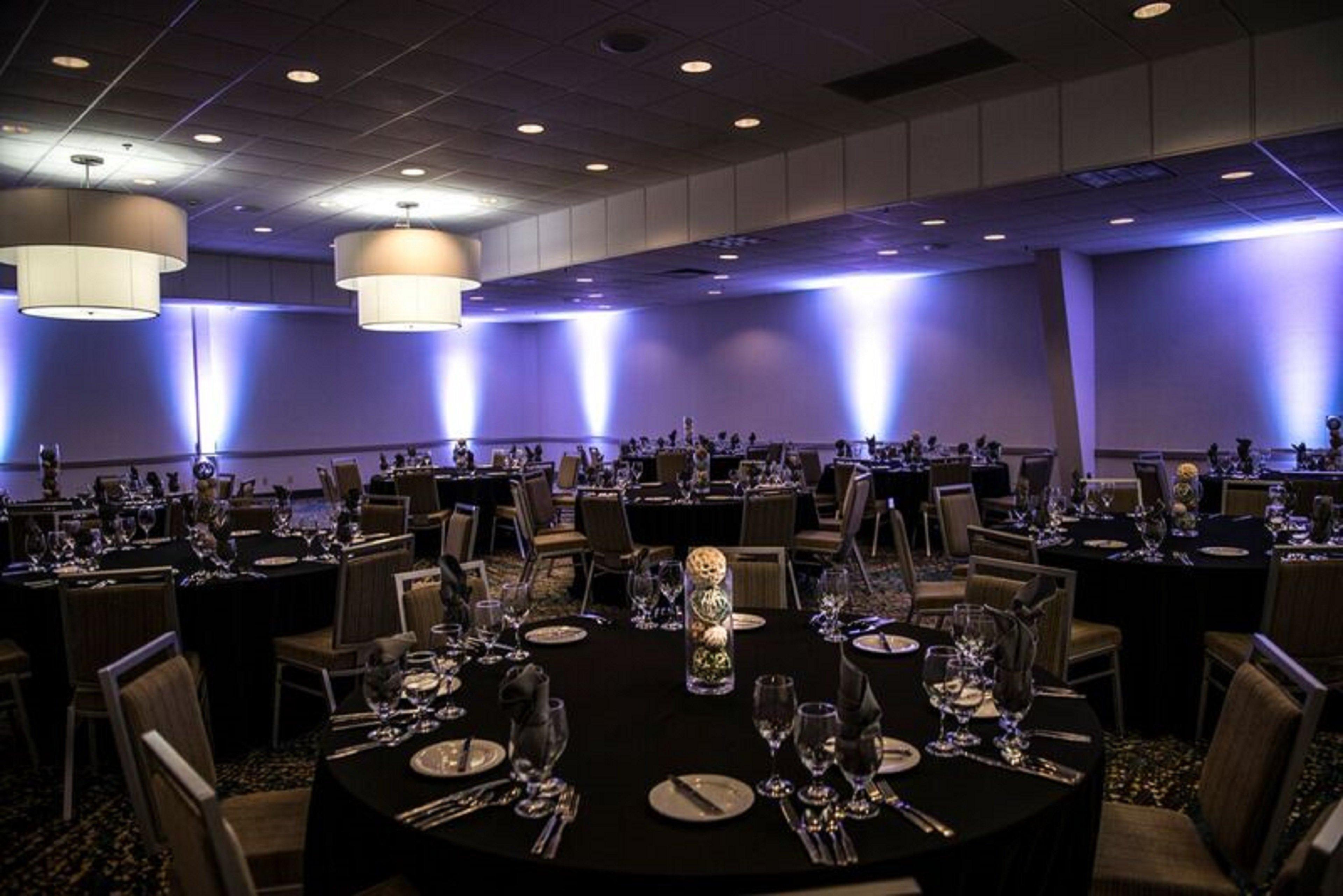 Holiday Inn Little Rock-Airport-Conference Center By Ihg Экстерьер фото
