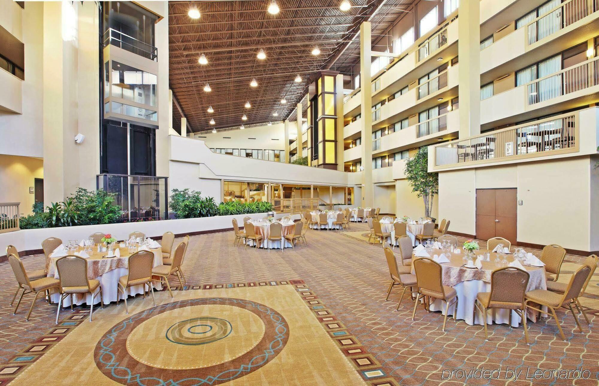 Holiday Inn Little Rock-Airport-Conference Center By Ihg Экстерьер фото